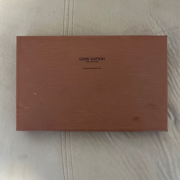 Louis Vuitton Box - Picture 1 of 3